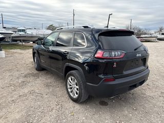 2019 Jeep Cherokee Latitude FWD - Exterior Rear Left Corner Image